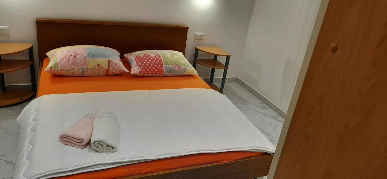 Marin I Vinka Appartement Trogir Buitenkant foto
