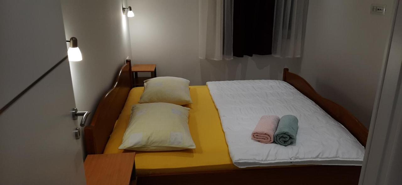 Marin I Vinka Appartement Trogir Buitenkant foto
